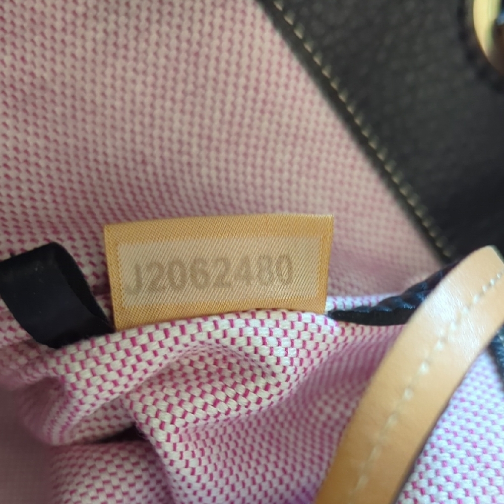 Dooney & Bourke Black Leather Shoulder Bag - Picture 10 of 11
